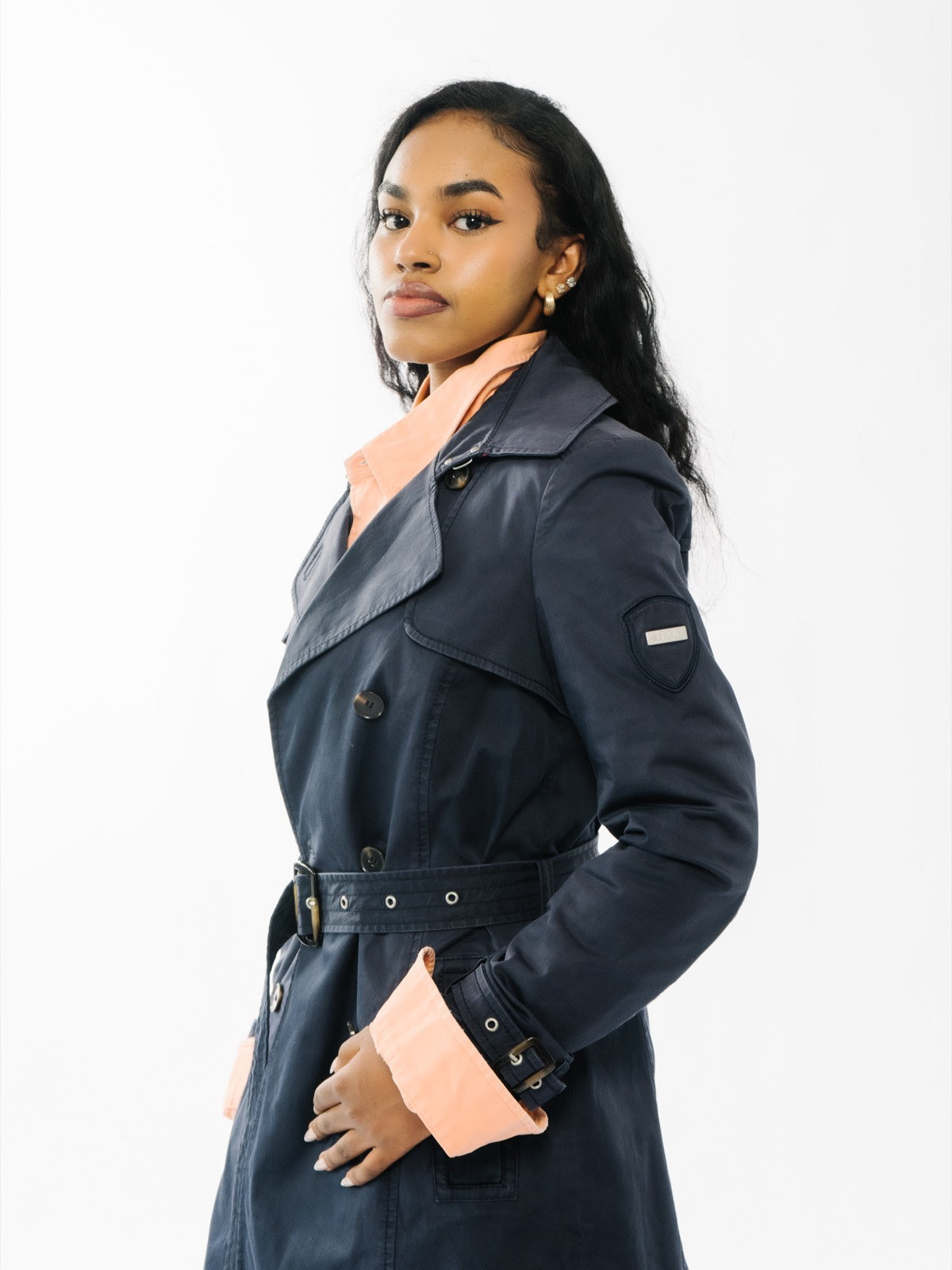 Vintage women's trench coat — FabrikHunter