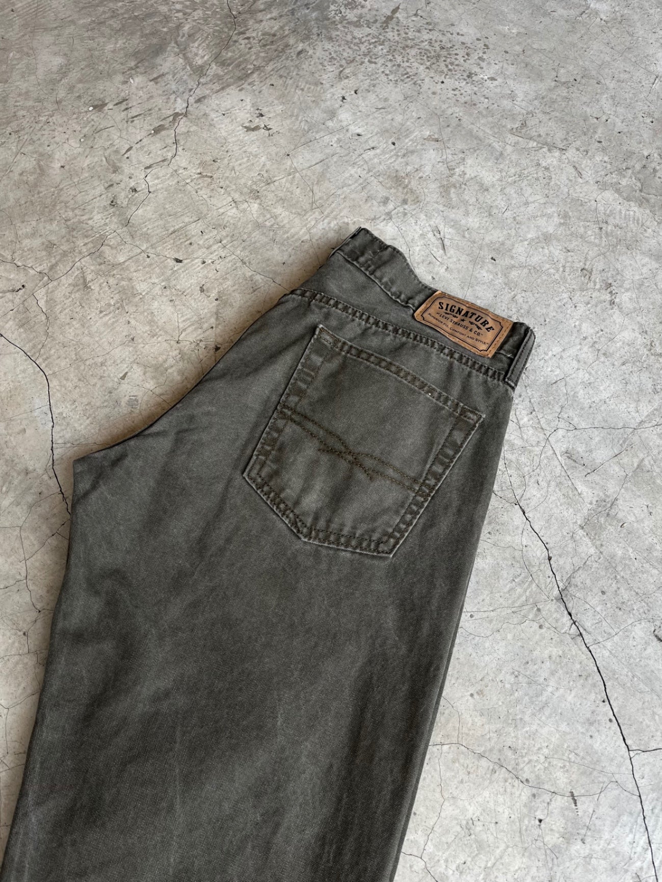 Levis Signature Jeans