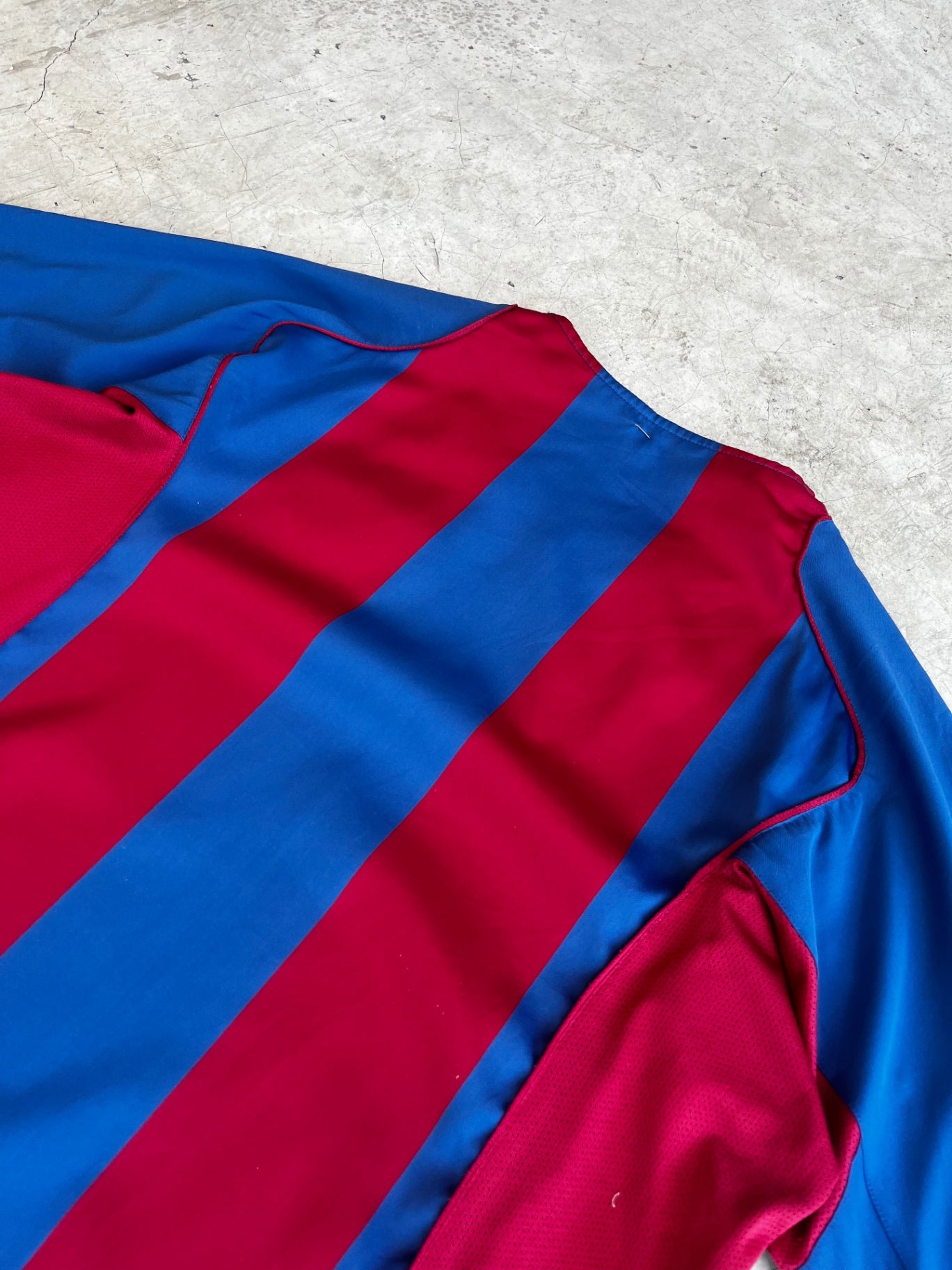 Nike FC Barcelona 04/05 Home Jersey