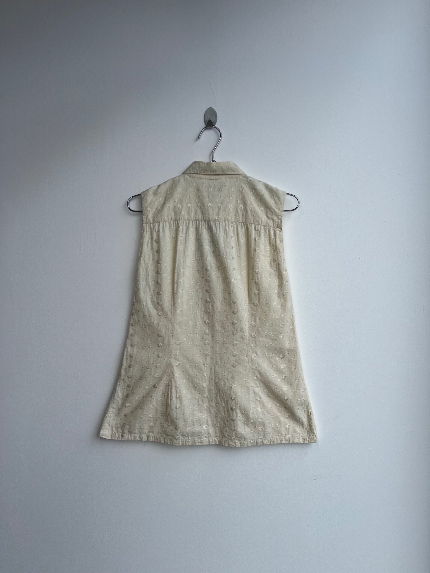 Chicoree Sleeveless Shirt