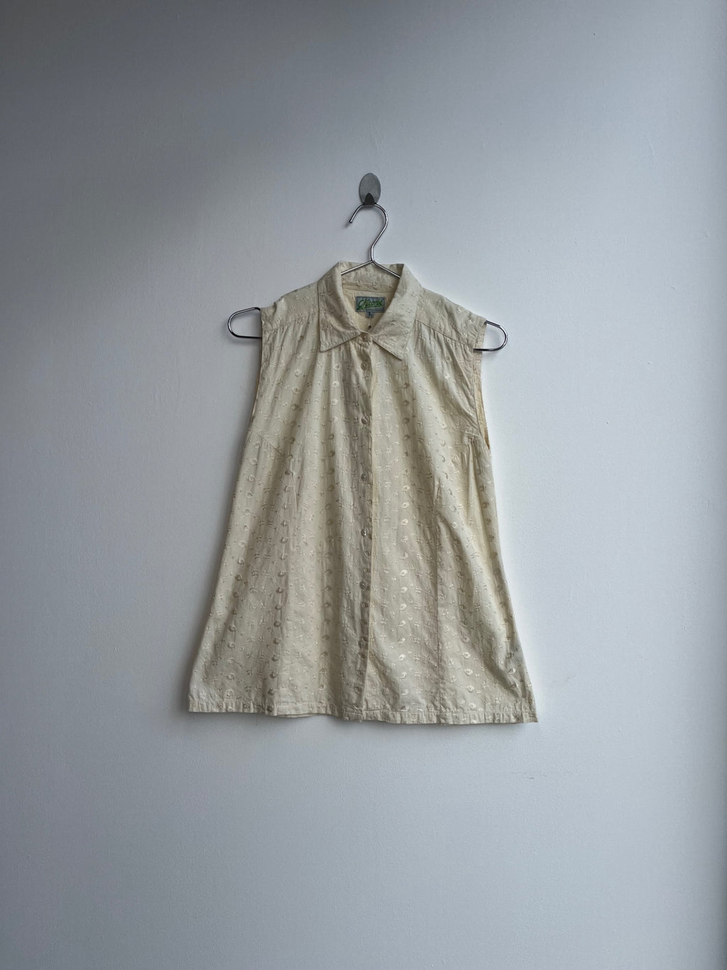 Chicoree Sleeveless Shirt