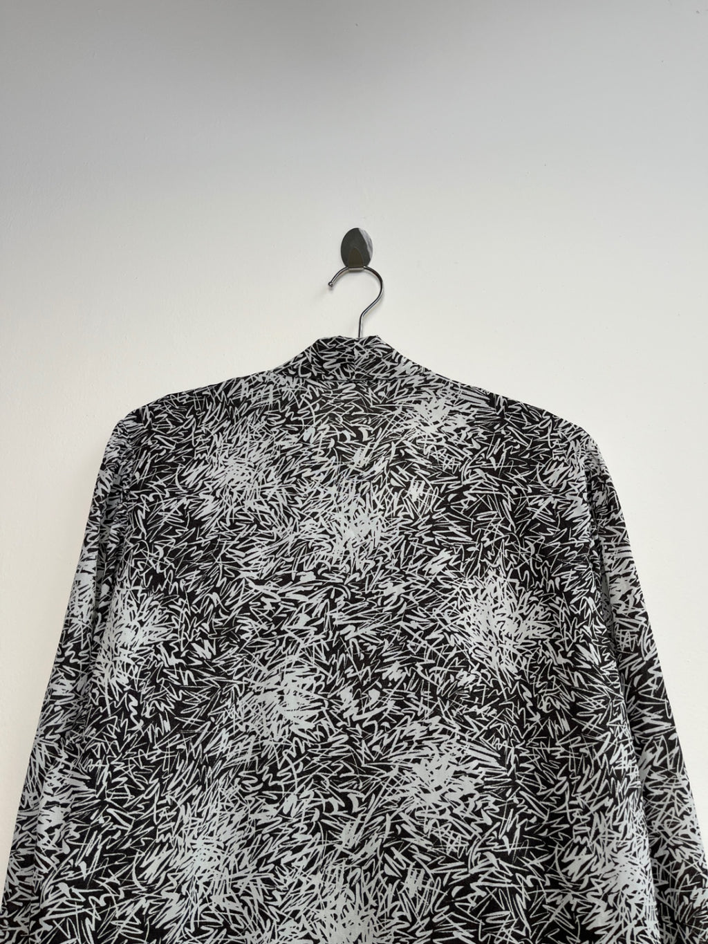 Graphic Tie Blouse