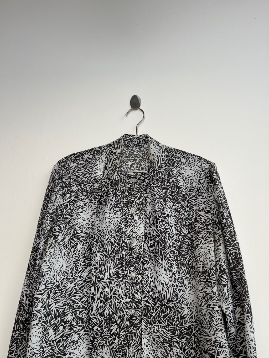 Graphic Tie Blouse
