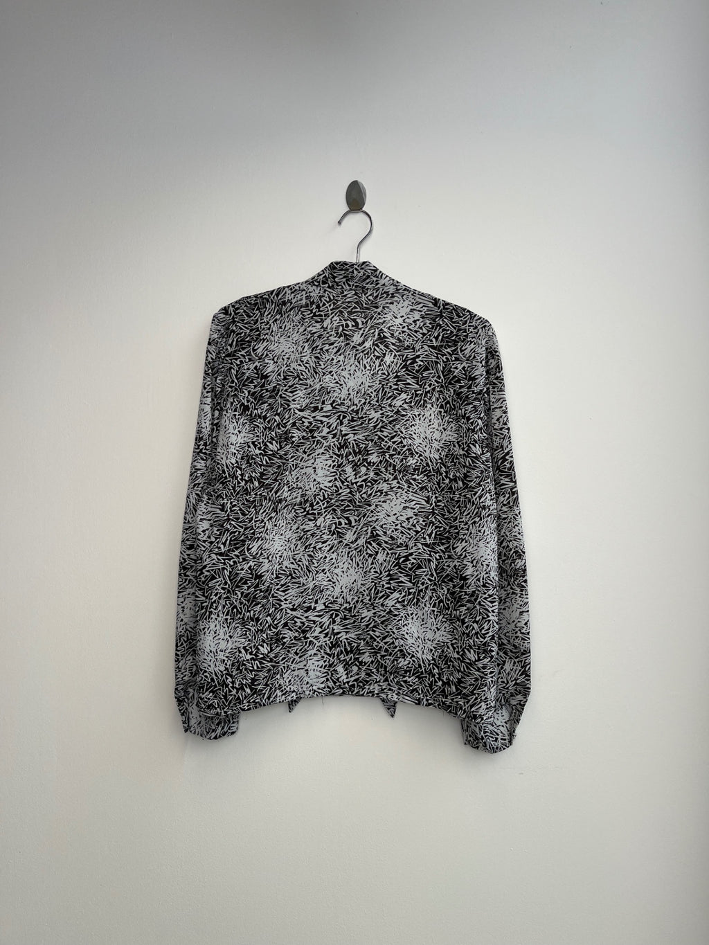 Graphic Tie Blouse
