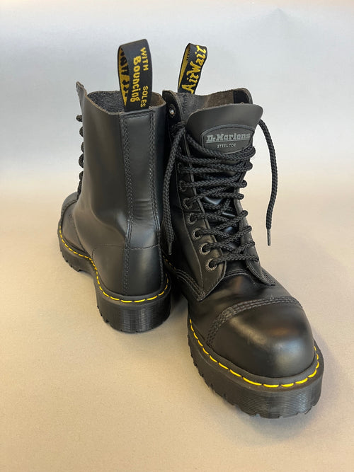 Dr Marten 10 Hole Steel Toe Booots