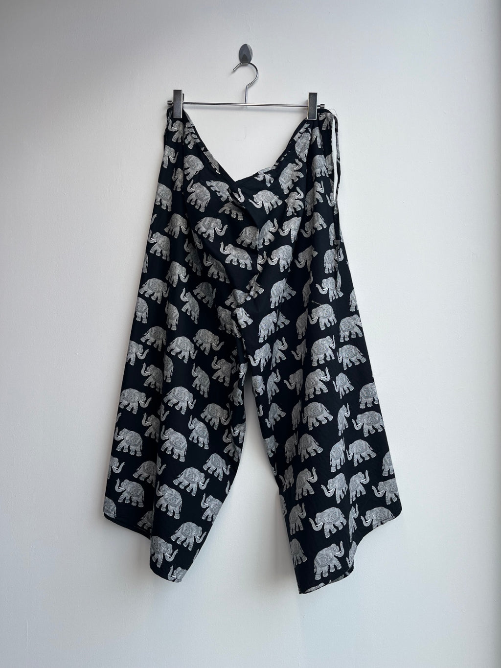 Elephant Print Tie Pants