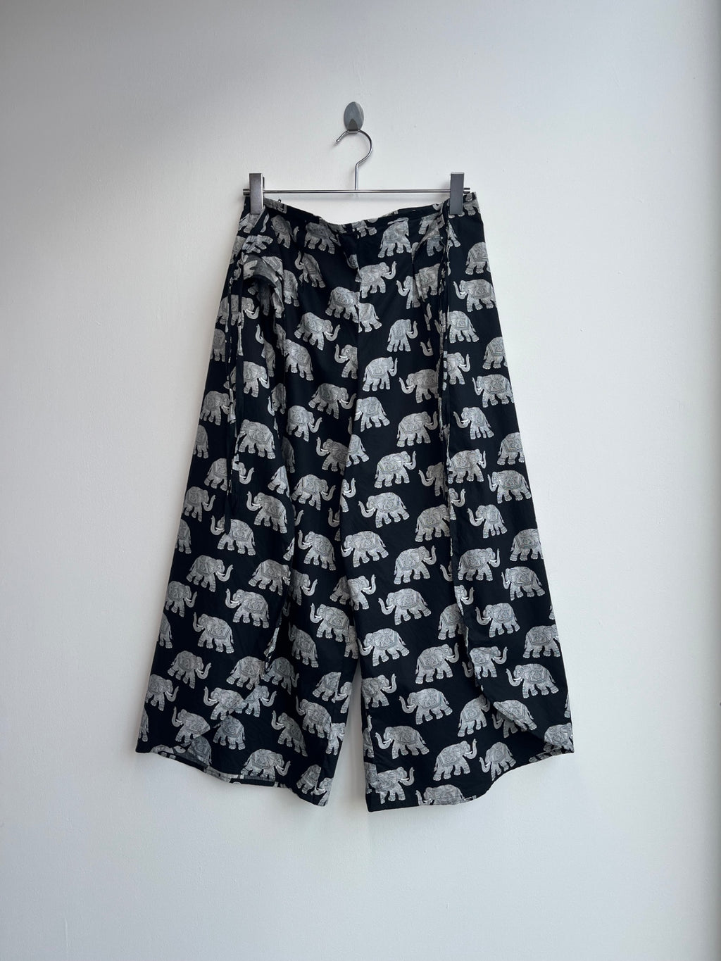 Elephant Print Tie Pants