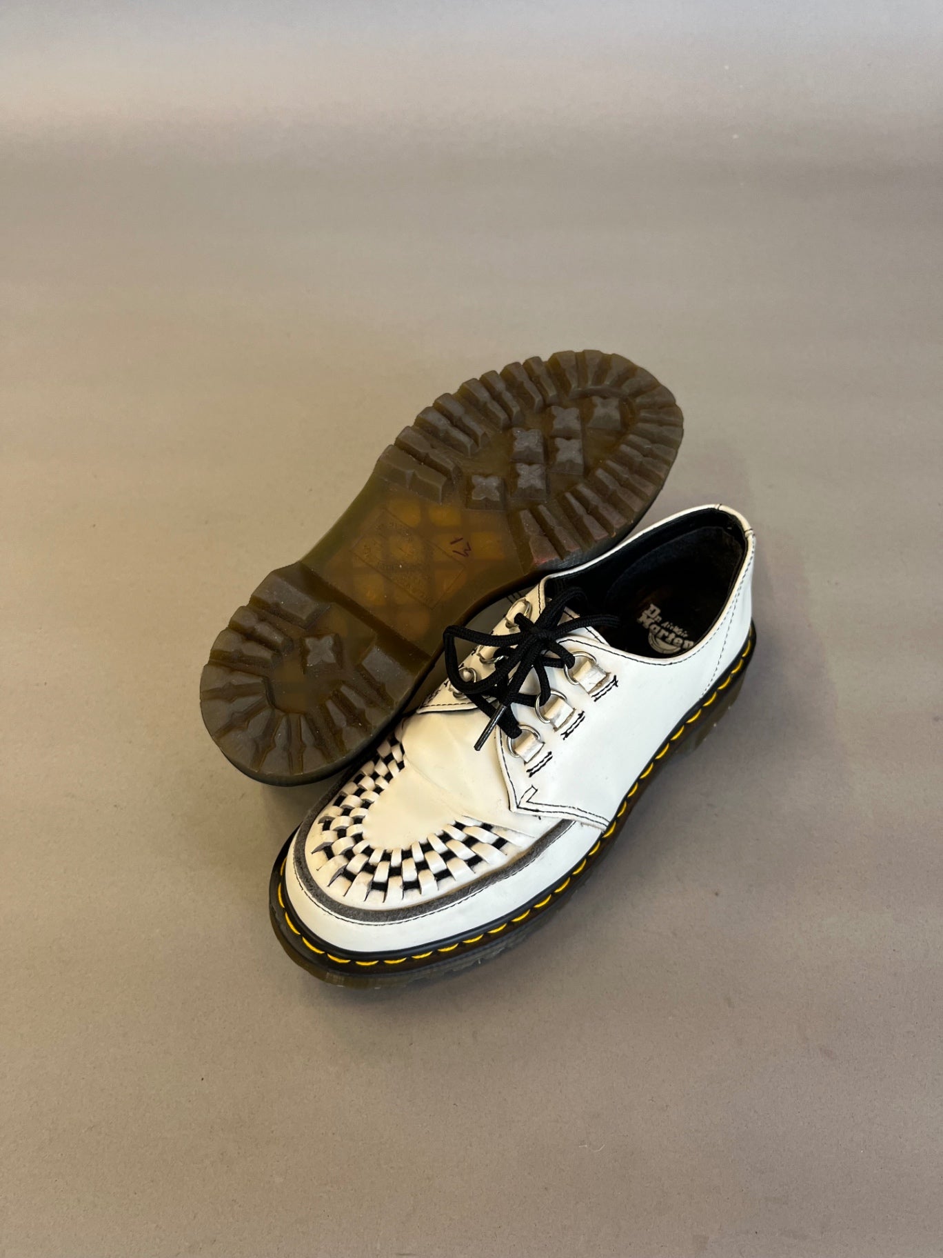White Dr Martens Ramsey Leather Creepers