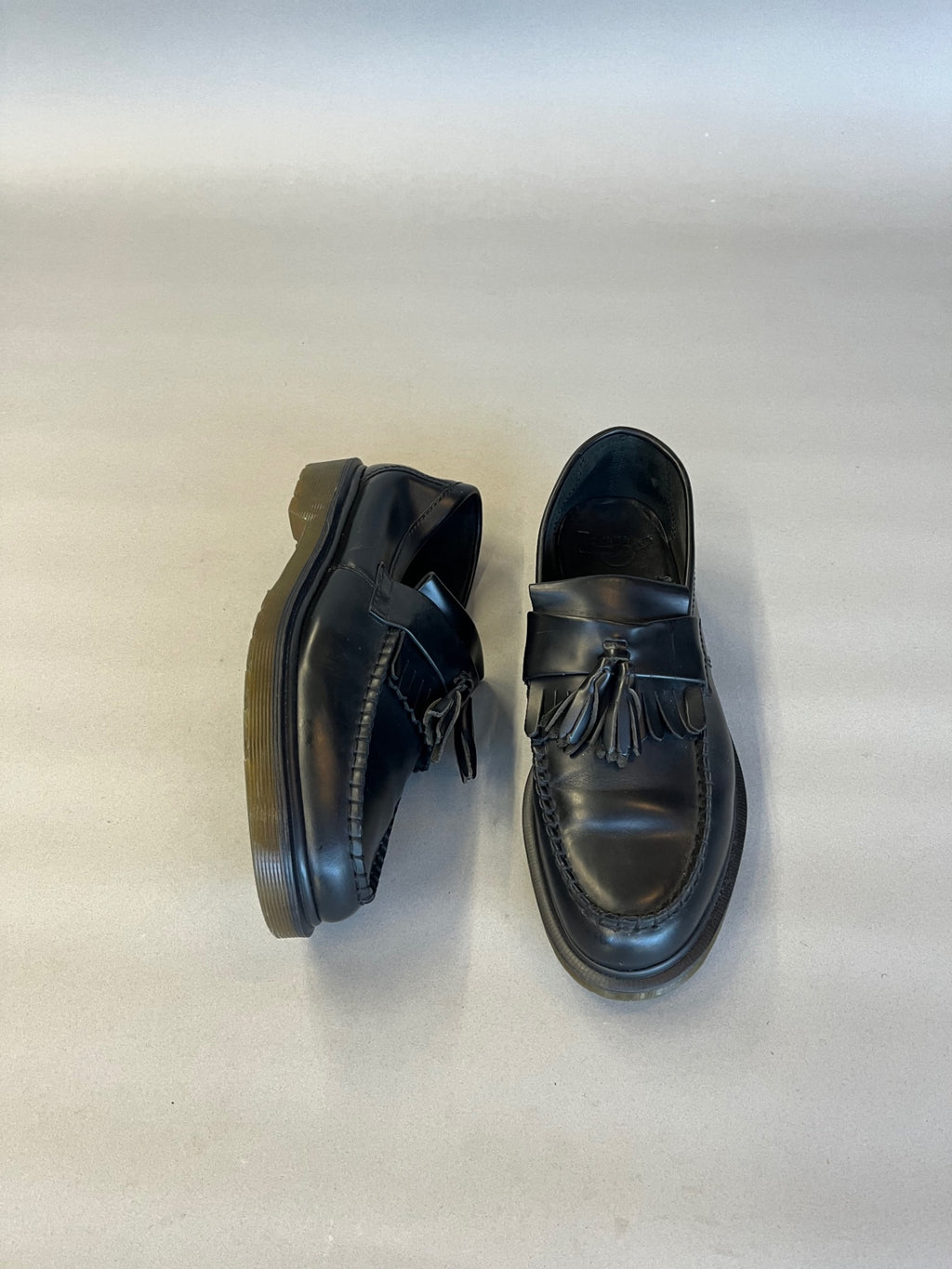 Black Dr Martens Adrian