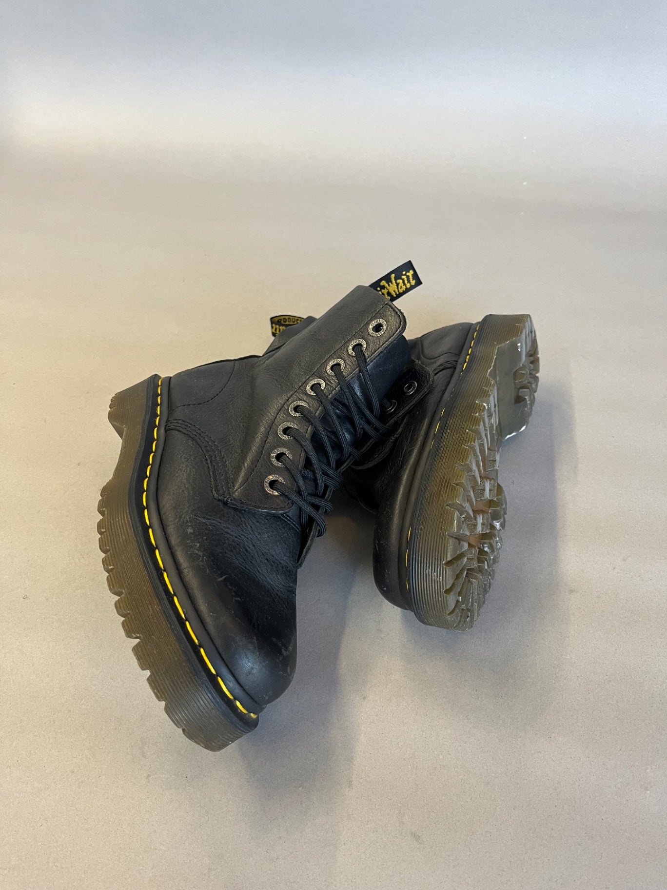 Black Dr Martens 1460 Leather oots