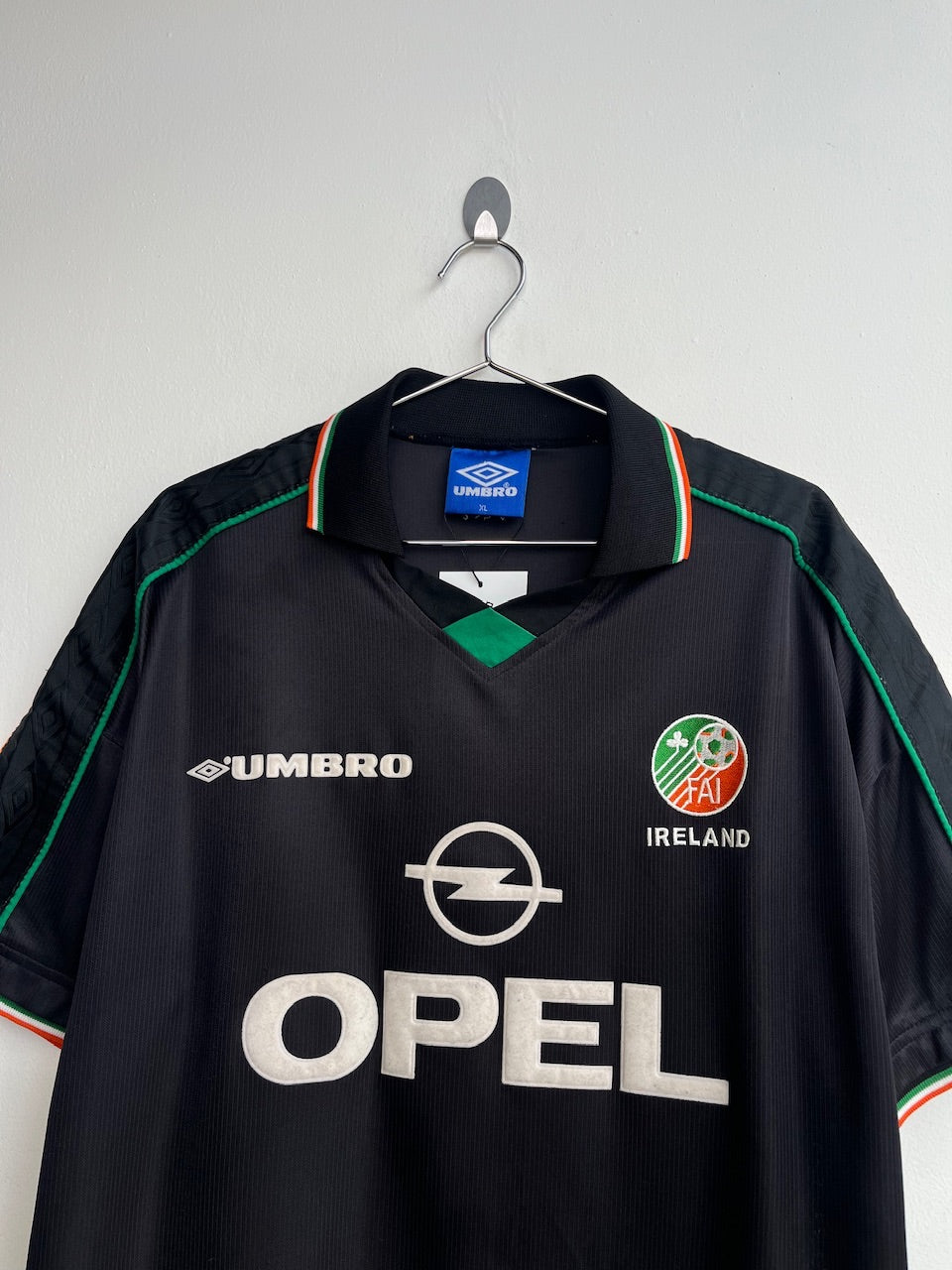 Umbro Republic of Ireland Away Shirt 98/99