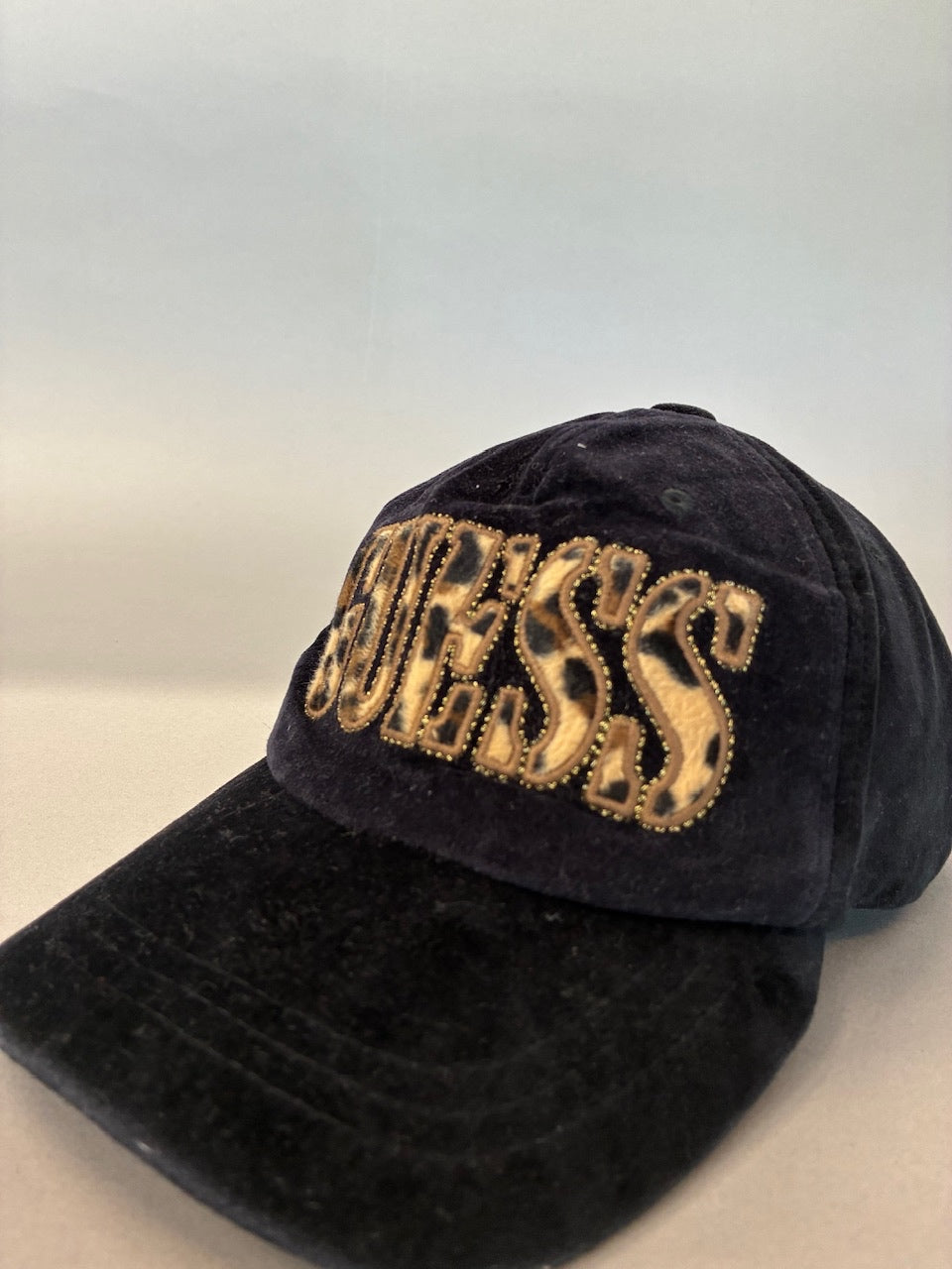 Guess Velvet Cap