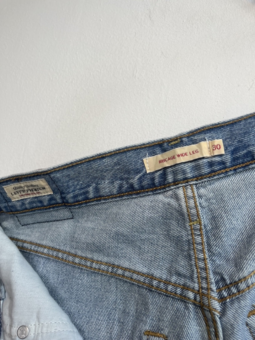 Levi's Ribcage Wide Leg Jeans